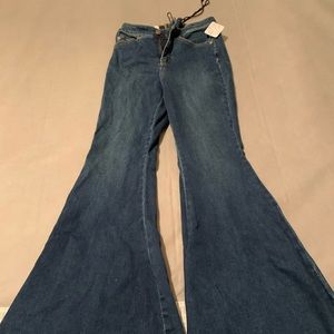 Free People- Flare Jeans NWT